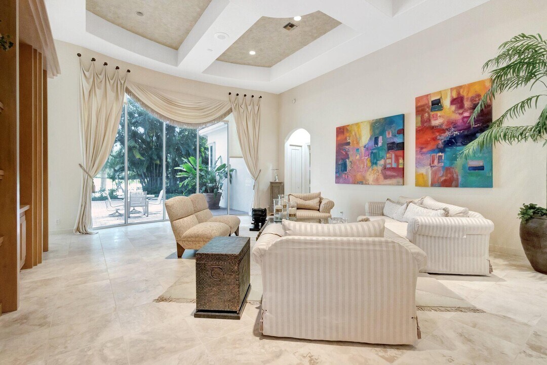 6802 Casa Grande Way in Delray Beach, FL - Building Photo