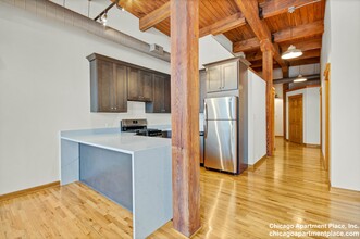 May Market Lofts in Chicago, IL - Building Photo - Building Photo