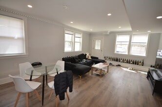 106 Kenrick St, Unit 2 in Boston, MA - Building Photo - Building Photo