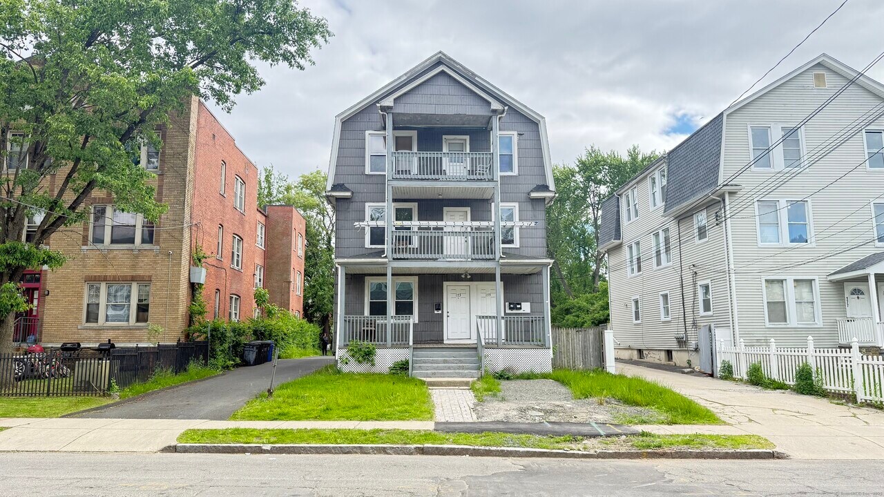 173 Westland St in Hartford, CT - Building Photo