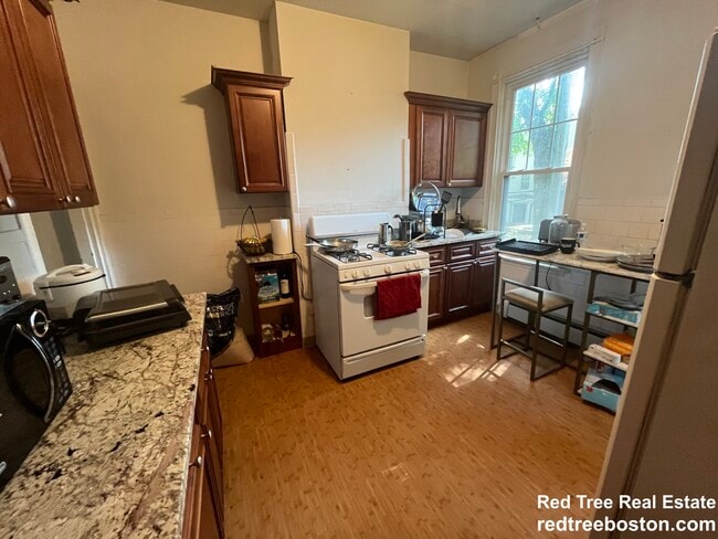property at 17-19 Putnam Ave