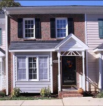 2106 Trailridge Ct in Raleigh, NC - Building Photo