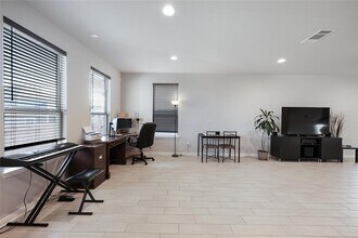 108 Drifter Ln in Jarrell, TX - Building Photo - Building Photo