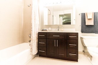 530 N State St-Unit -4917 in Chicago, IL - Building Photo - Building Photo