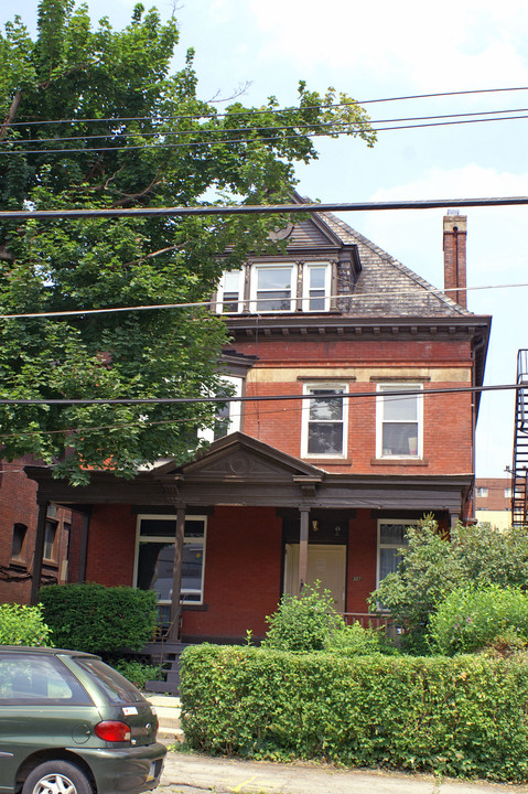 307 N Neville St in Pittsburgh, PA - Foto de edificio