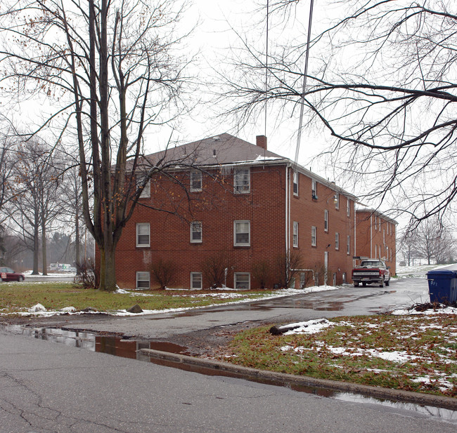 1962 Boardman Poland Rd in Youngstown, OH - Foto de edificio - Building Photo