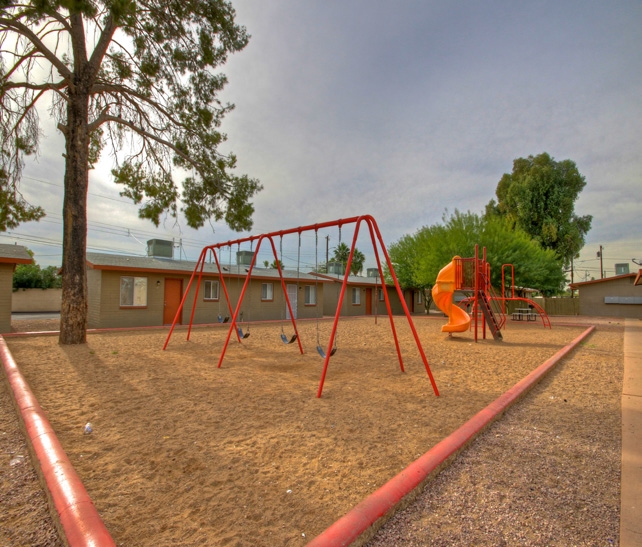 Gran Jardin Apartments in Phoenix, AZ - Building Photo - Building Photo