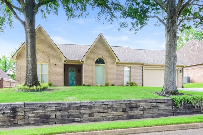 property at 605 Sanga Cir E