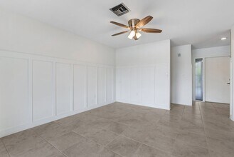 4469 Beechwood Lake Dr in Naples, FL - Building Photo - Building Photo