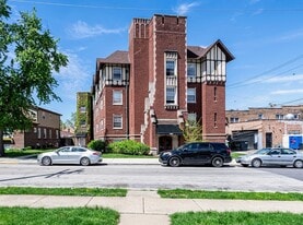 3302 Kenilworth Ave in Berwyn, IL - Building Photo