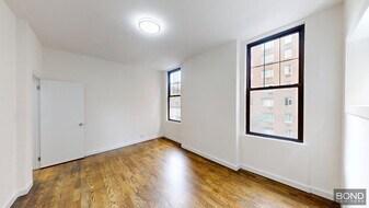 985 Lexington Ave in New York, NY - Building Photo