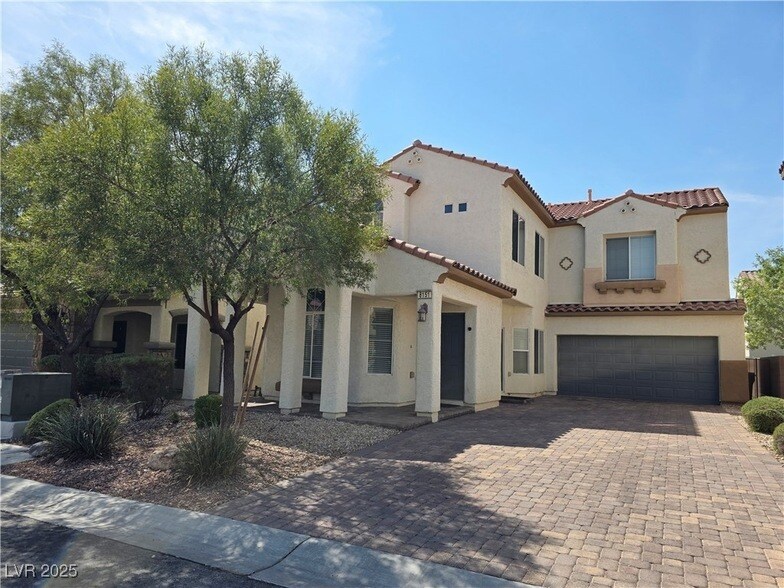 8151 Base Camp Ave in Las Vegas, NV - Building Photo