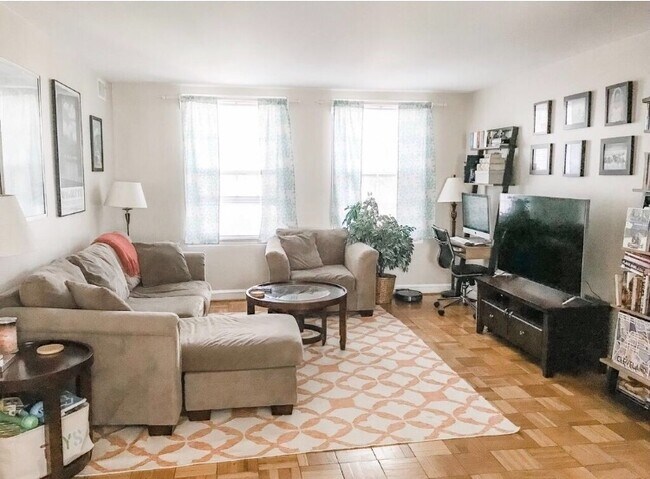 property at 2720 Ordway St NW