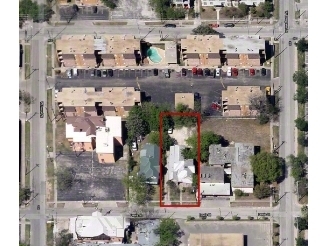 415 Lewis St in San Antonio, TX - Building Photo