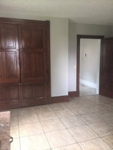 221 S Poplar Ave, Unit C in Waynesboro, VA - Foto de edificio - Building Photo