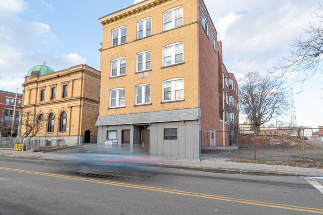 376 Washington St in Lynn, MA - Building Photo - Building Photo