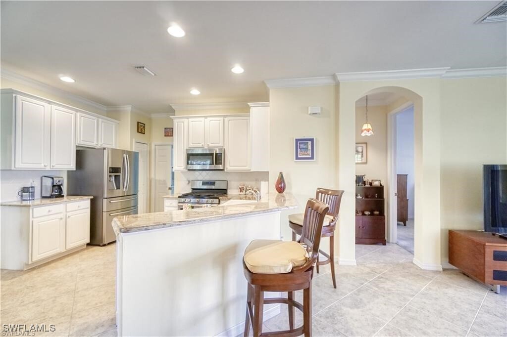 10520 Diamante Way in Ft. Myers, FL - Foto de edificio