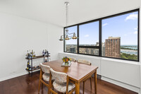 2800 N Lake Shore Dr, Unit 3201 in Chicago, IL - Building Photo - Building Photo