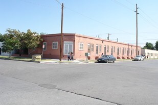 Pera in El Paso, TX - Building Photo