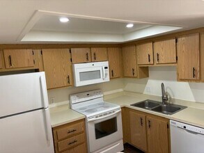 4245 Oak Terrace Dr in Greenacres, FL - Building Photo - Building Photo