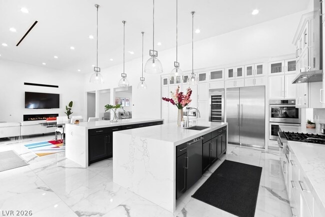 property at 4315 N Dapple Gray Rd