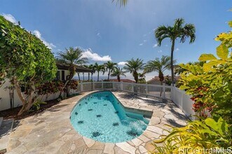 824 Ikena Cir in Honolulu, HI - Building Photo - Building Photo