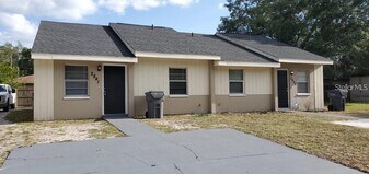 2839-2838 8 Iron Dr in Lakeland, FL - Building Photo