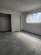 Cedros Apartments in Panorama City, CA - Foto de edificio - Building Photo