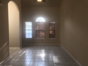 411 Shiloh Dr in Laredo, TX - Building Photo - Building Photo