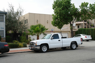 1125 Melrose Ave in Glendale, CA - Building Photo - Building Photo