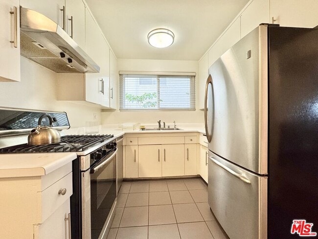 10655 Wilshire Blvd in Los Angeles, CA - Building Photo - Building Photo