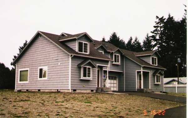 1524-1526 148th St. Ct S in Spanaway, WA - Building Photo