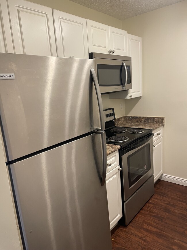 Centaurus Place in Burnaby, BC - Building Photo - Building Photo