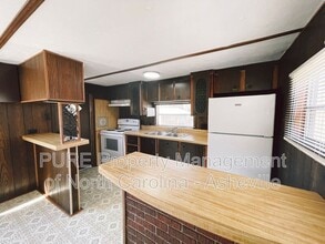 59 Magic Dr in Old Fort, NC - Building Photo - Building Photo