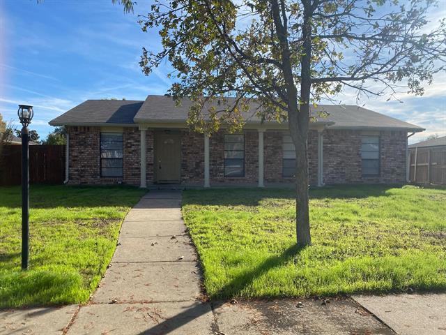 1708 Stockton Trail in Plano, TX - Foto de edificio