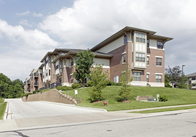 Holiday Village at the Falls in Menomonee Falls, WI - Building Photo - Building Photo