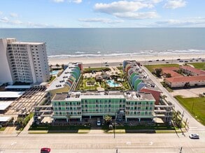 7820 Seawall Blvd in Galveston, TX - Building Photo - Building Photo