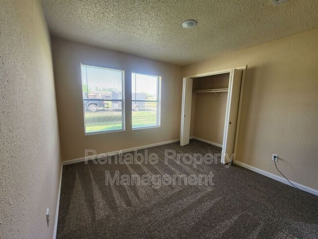 927 Meadowlark Cir in Granbury, TX - Building Photo - Building Photo