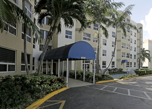 Stella Maris Senior Center in Miami Beach, FL - Building Photo - Building Photo