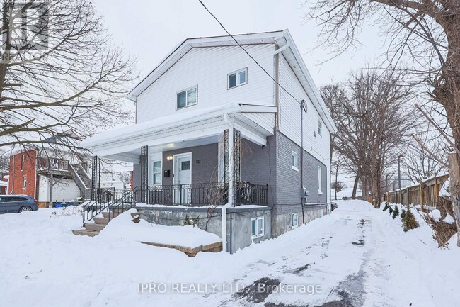 66 Hogarth St in Oshawa, ON - Building Photo - Building Photo