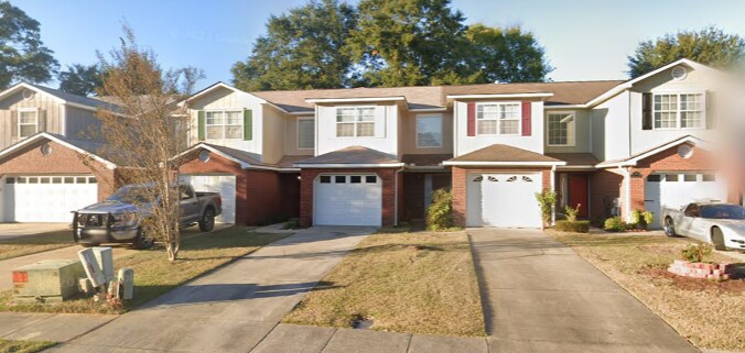 168 Candle Brook Dr in Dothan, AL - Building Photo