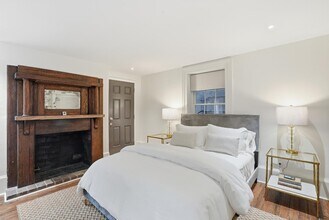 705 Barnard St in Savannah, GA - Building Photo - Building Photo