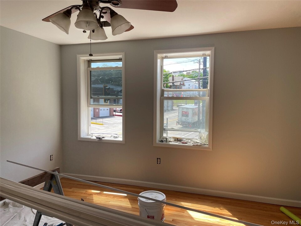 2 N Main St in Florida, NY - Building Photo