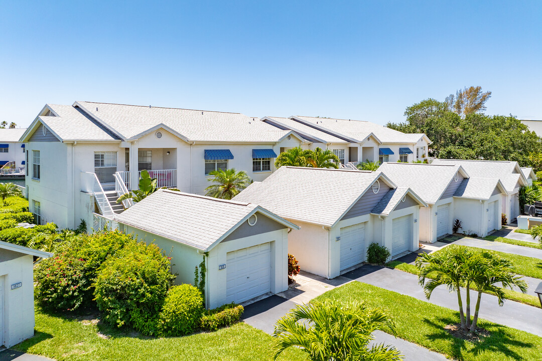 Shipwatch Condominiums in Largo, FL - Foto de edificio