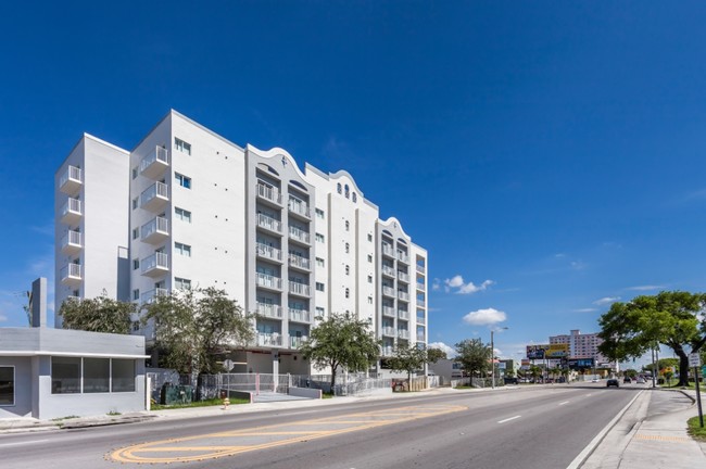 Oleander House Apartments in Miami, FL - Building Photo - Other