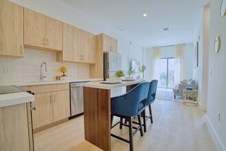 SORA Apartments in Fort Lauderdale, FL - Building Photo - Building Photo