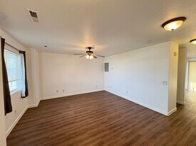 1171 N. Cedar Blvd in Cedar City, UT - Building Photo