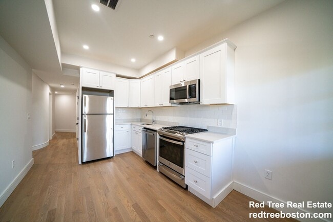 37 Calumet St, Unit 2 in Boston, MA - Foto de edificio - Building Photo