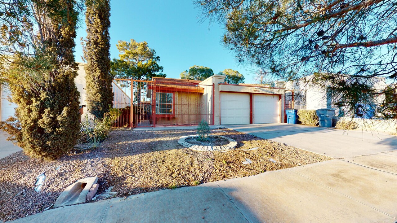 909 Tepic Dr in El Paso, TX - Building Photo