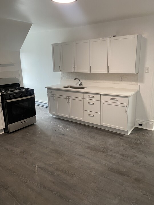 753 S Millvale Ave, Unit 3 in Pittsburgh, PA - Building Photo
